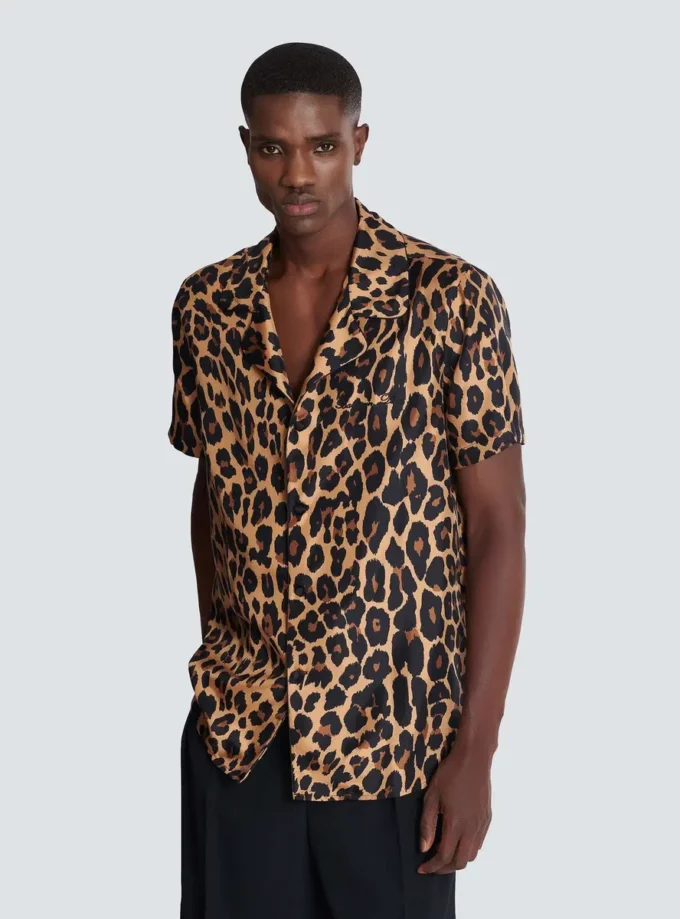 Leopar desenli ipek pijama gömleği Leopar desenli ipek pijama gömleği